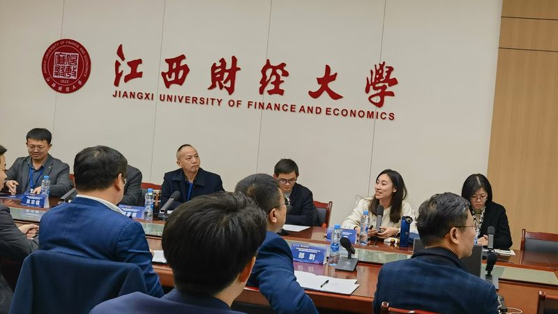 在进行个人所得税筹划时，应遵循以下原则：