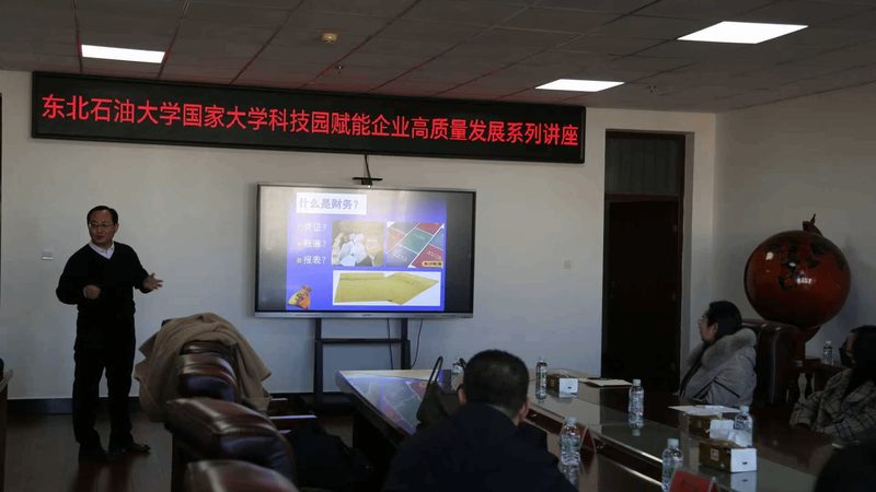 若商标为集体商标或证明商标，还需提交以下材料：